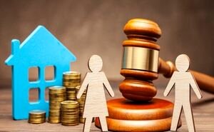 نفقه زوجه مجنون ناشزه به عهده کیست؟