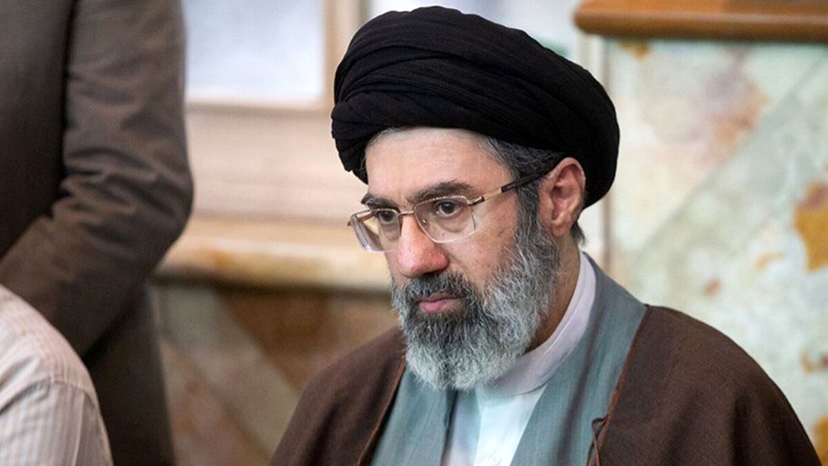 ببینید | کارشناس امنیتی: رهبر ما همان رهبر قبلی است فقط جوان شده