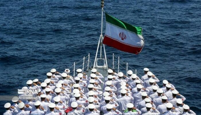 ببینید | لحظه برخورد اژدر آمریکایی به ناو دنا