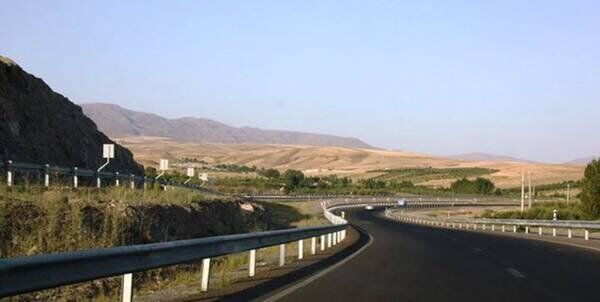 مسدود شدن یک جاده شریانی/برف و باران در 4 استان