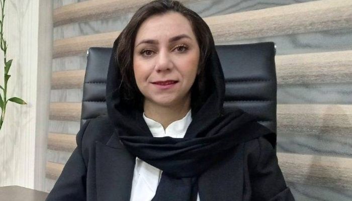 و او از جادوی عشق پرده برداشت
