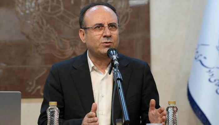 رئیس کانون وکلای مرکز در جمع کارآموزان: حرفه وکالت، مسئولیتی اجتماعی در راه عدالت است