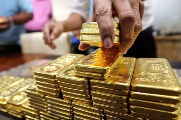 طلا سوار بر موج نااطمینانی