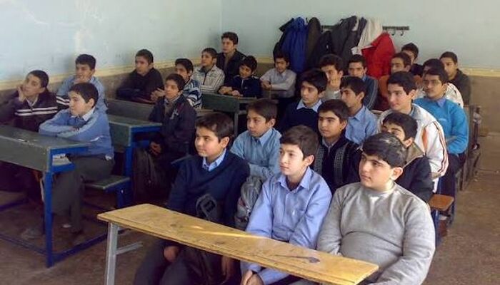 تمام مدارس دولتی «هیات امنایی» می‌شوند