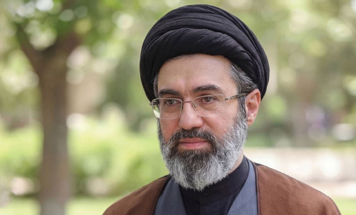 پیام رهبر انقلاب درباره چهلمین روز شهادت قائد عظیم الشان انقلاب و مسائل مهم مربوط به جنگ تحمیلی سوم