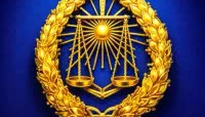 نشست قضائی؛ تظاهر به وکالت (نصب تابلو و تأسیس دفتر بدون پروانه) جرم است