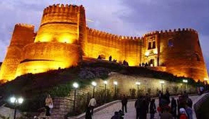 خسارت ۱۰۰ میلیاردی جنگ به قلعه فلک‌الافلاک