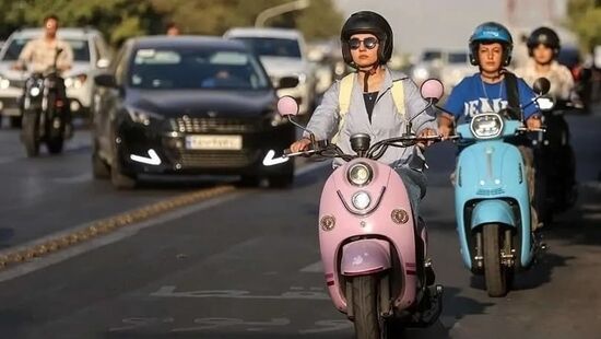 ۶۰۰ هزار زن طی دو سال گذشته موتورسیکلت خریده‌اند، اما خبری از گواهینامه نیست