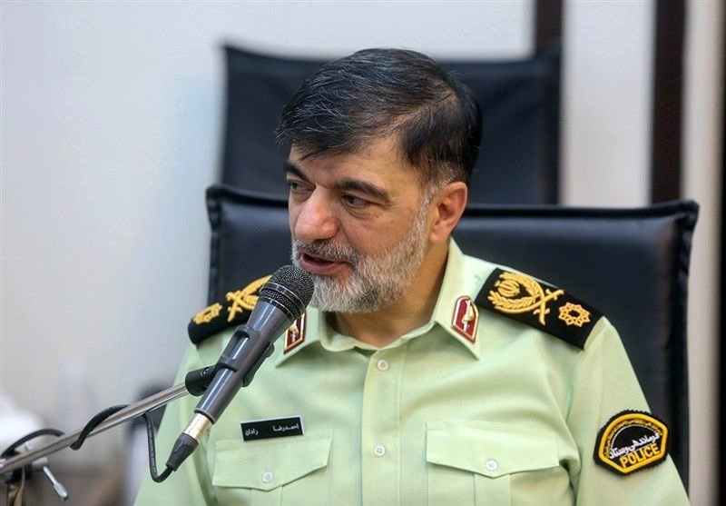 فرمانده نیروی انتظامی: مراقب باشید