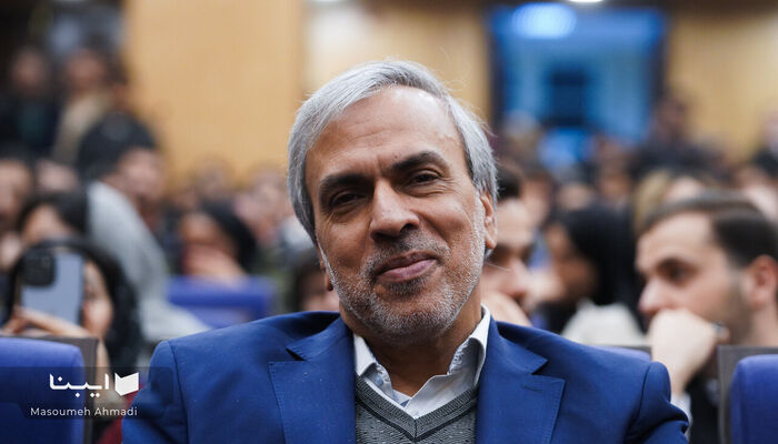 استاد برجسته حقوق: بعد از ۲۰ سال با چشمانی اشک‌بار به آرزویم رسیدم