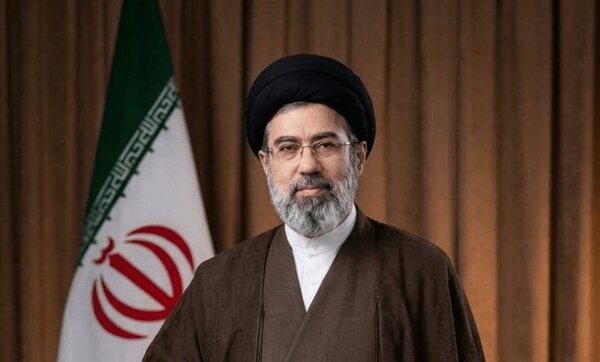 رهبر انقلاب: فصل نوین خلیج فارس و تنگه هرمز در حال رقم خوردن است