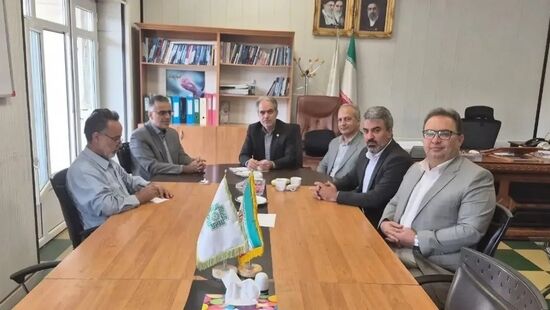 برگزاری نشست مشترک کانون وکلای دادگستری استان مرکزی و اداره امور مالیاتی
