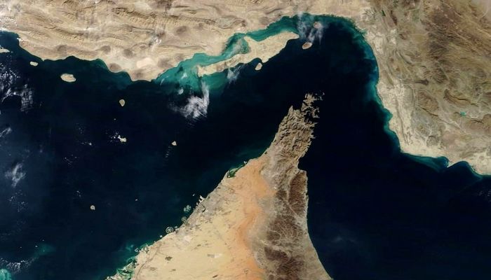 احتمال تصویب قانون دریافت عوارض عبور از تنگهٔ هرمز