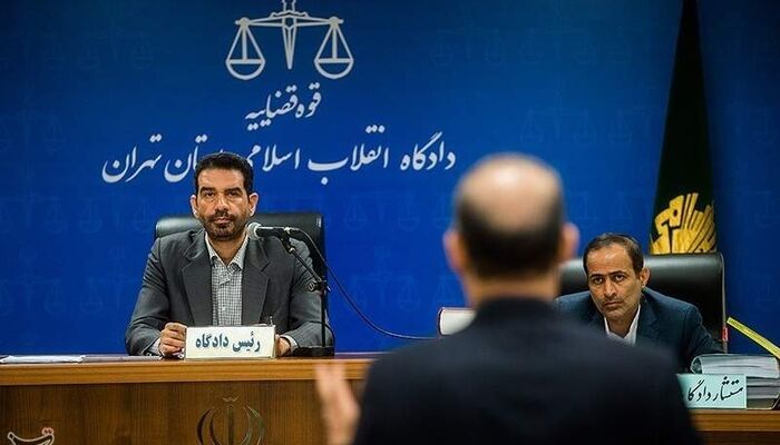 قاضی مشهور پرونده‌های ویژه جرائم اقتصادی درخواست پروانه وکالت داد