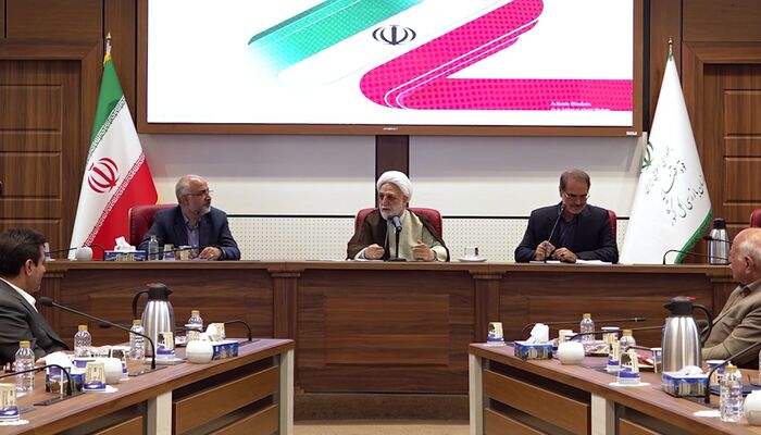 رئیس قوه قضاییه: نباید تحت عنوان نظارت هزاران محدودیت ایجاد کنیم
