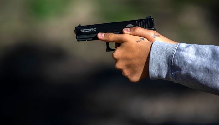 بعد از رای طلاق، مرد به زن شلیک کرد