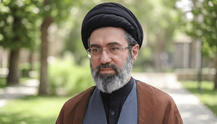 پیام رهبر انقلاب به مناسبت روز کارگر و روز معلم