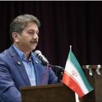 وکیل در میان «تعهد حرفه‌ای به موکل» و «مسئولیت اخلاقی در برابر جامعه» قرار دارد