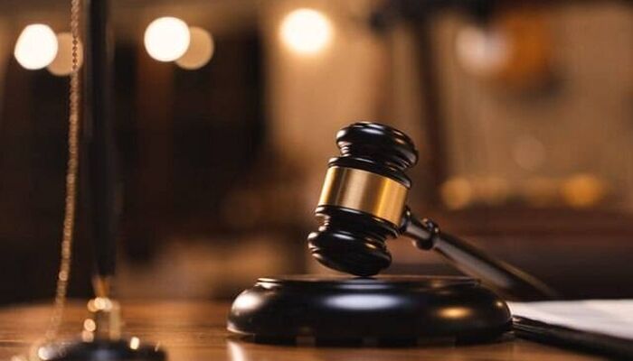 احضار ۱۳ مدیر شرکت‌های پتروشیمی به دلیل عدم رفع تعهدات ارزی
