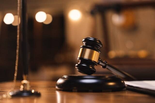 احضار ۱۳ مدیر شرکت‌های پتروشیمی به دلیل عدم رفع تعهدات ارزی
