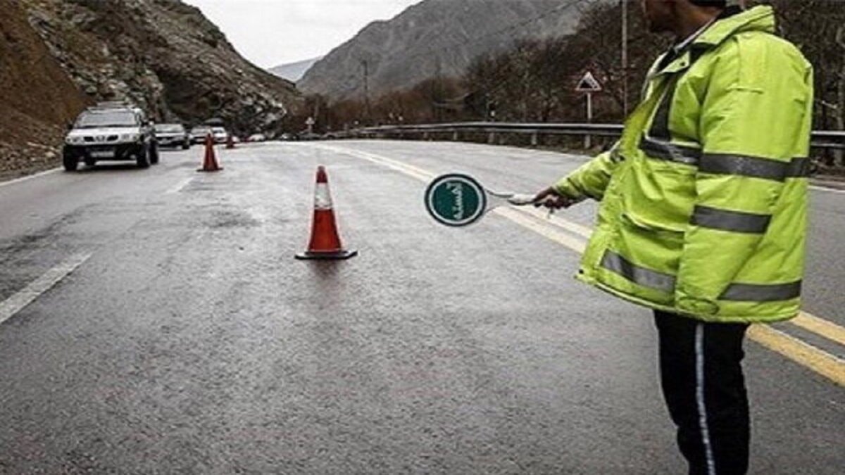 عبور از جاده چالوس از سمت کرج به مرزن‌آباد مسدود شد