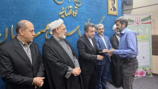 اهدای ۶۵۰۰ سند مالکیت در سمنان؛ پایان یک بحران ۴۰ ساله