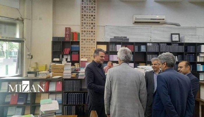 بازدید رئیس پژوهشگاه قوه قضاییه در نمایشگاه مجازی کتاب