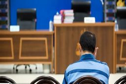 سلب حق همراه داشتن وکیل موجب بی‌اعتباری رأی می‌شود