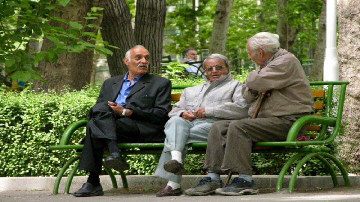 حقوق فروردین‌ماه بازنشستگان کشوری و گروه فولاد بر اساس احکام جدید واریز شد