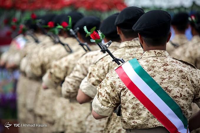 شهادت 8 ارتشی در حملات امروز آمریکا/ اسامی شهدای وطن