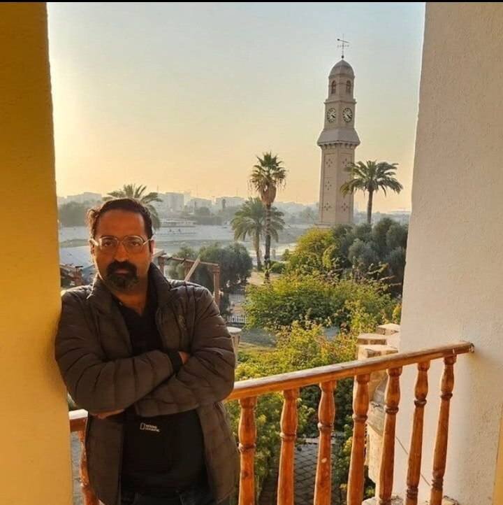 فرار کارگر در میدان انقلاب