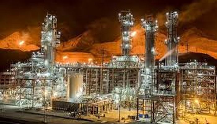 سربلندی پتروشیمی خارک در سالی پرریسک؛ ثبت سود ۵ همتی