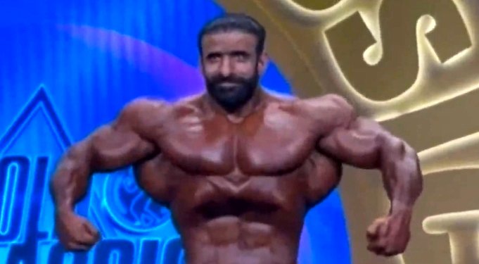 ببینید | شیرین‌کاری امروز هادی چوپان در خانه دشمن